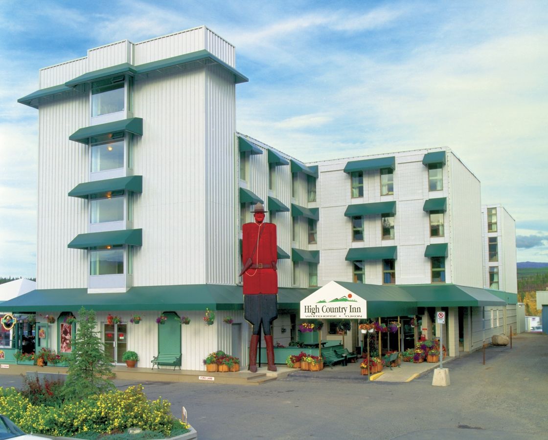 Coast High Country Inn Whitehorse Exterior photo